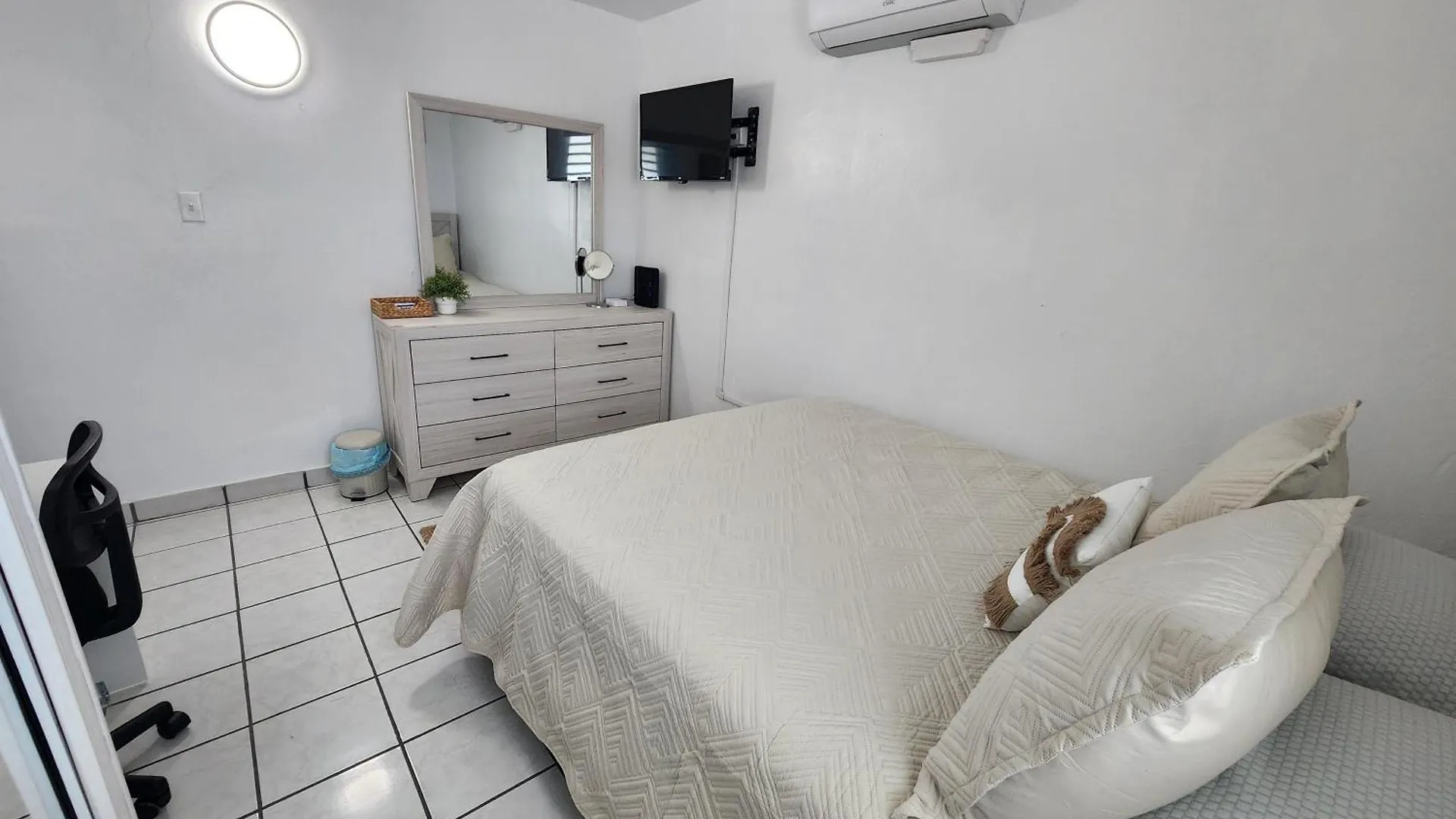 Close To Airport & San Juan, The Best In Bayamon Apartment